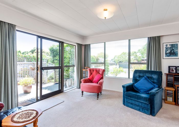  at 6 Tawa Street, Waikanae
