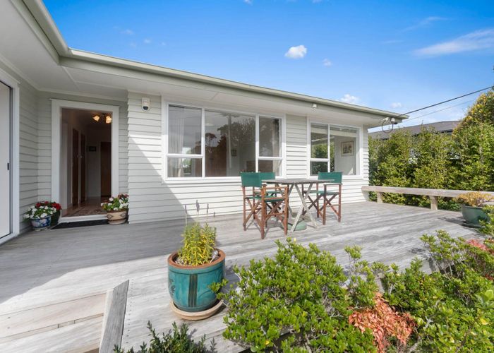  at 1/25 Monarch Avenue, Hillcrest, North Shore City, Auckland