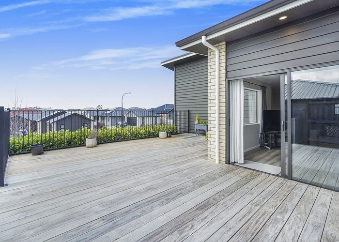  at 5 Te Tiireke Drive, Glenview, Hamilton, Waikato
