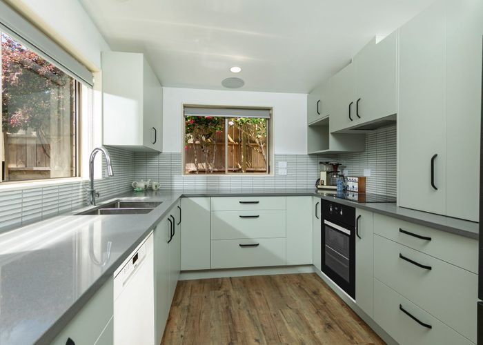  at 5/34 Waipuia Place, Greenhithe, North Shore City, Auckland