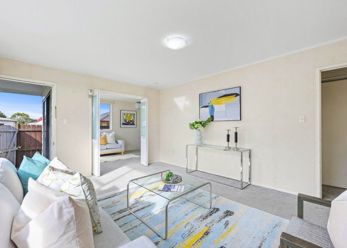  at 9 Dianne Louise Drive, Half Moon Bay, Manukau City, Auckland
