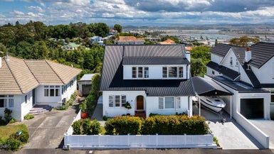  at 6 Coleman Terrace, Hospital Hill, Napier