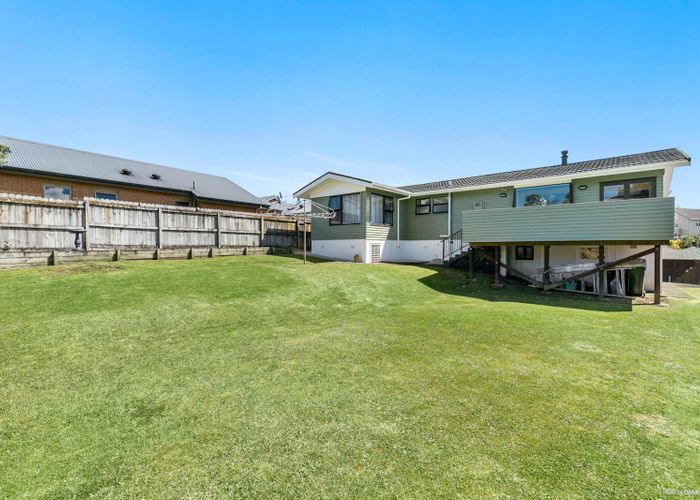 at 5 Windermere Crescent, Blockhouse Bay, Auckland