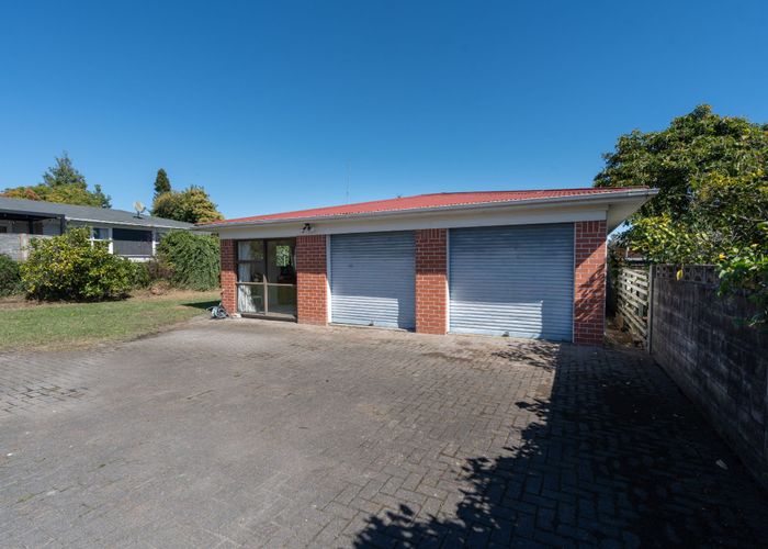  at 34 Fenwick Crescent, Hillcrest, Hamilton