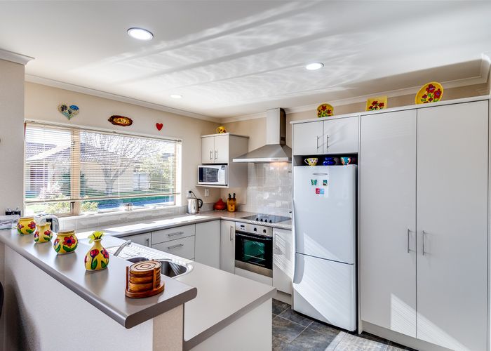 at 4 Blythfield Place, Taradale, Napier
