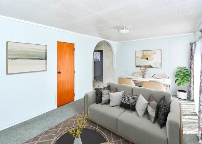  at 2/16 Gibbons Road, Weymouth, Auckland