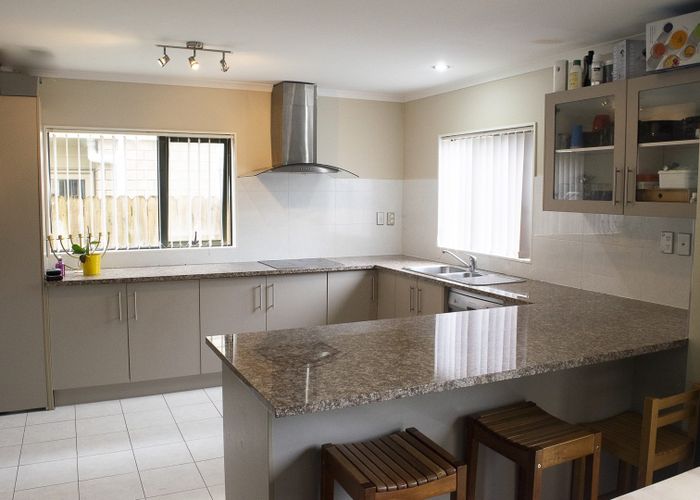  at 6 Tavua Lane, Ranui, Auckland