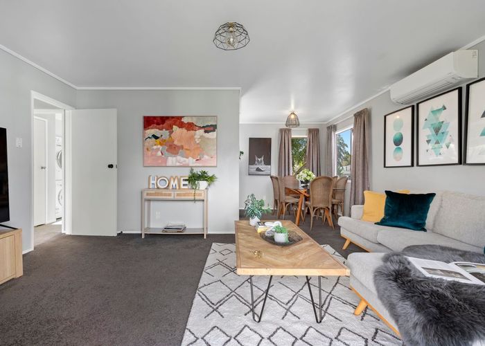  at 3 Iris Place, Clendon Park, Auckland