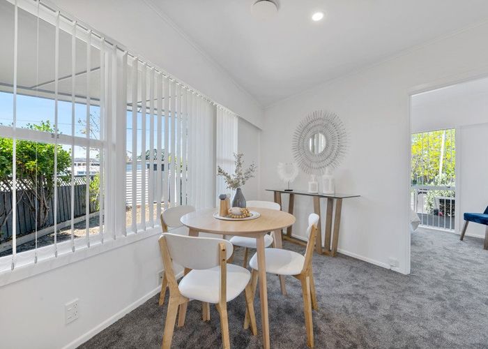  at 2/99 Clovelly Road, Bucklands Beach, Manukau City, Auckland