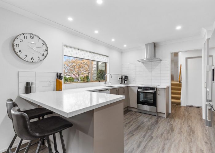  at 32 Haast Place, Awapuni, Palmerston North