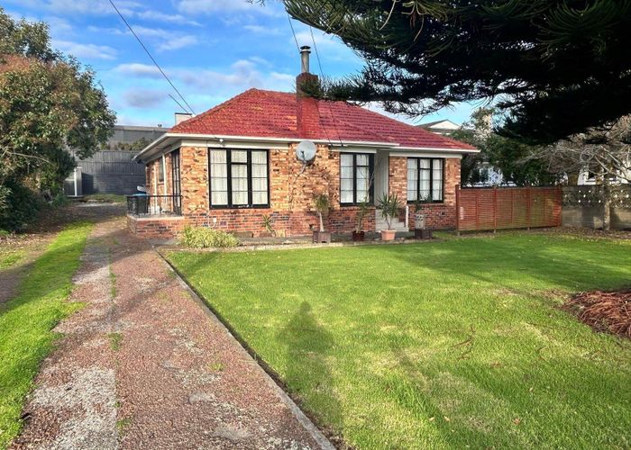  at 68 Stamford Park Road, Mount Roskill, Auckland City, Auckland