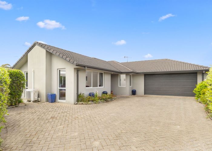  at 18 Glencoe Court, Pyes Pa, Tauranga