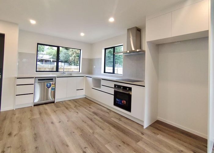  at 24 Cosy Place, Howick, Auckland