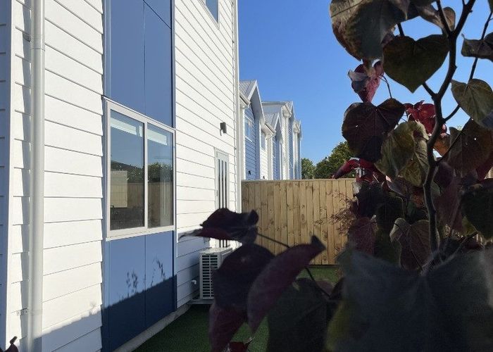  at 1/8 Yeovil Rd, Te Atatu Peninsula, Waitakere City, Auckland