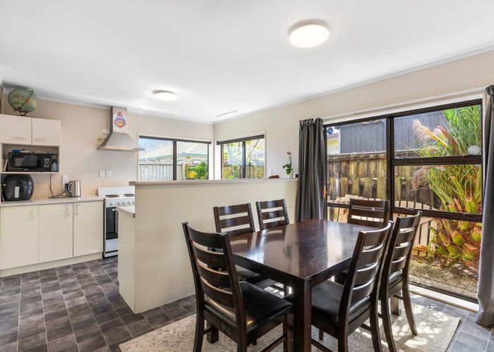 at 2/1 Laurie Avenue, Papakura, Papakura, Auckland