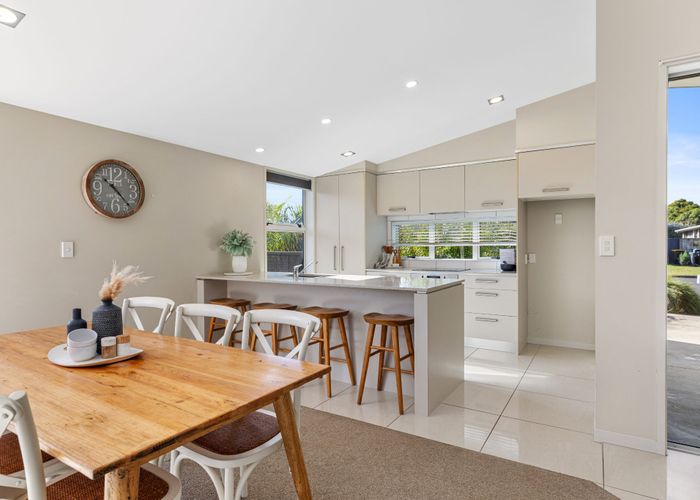  at 5 Butterworth Crescent, Papamoa Beach, Papamoa