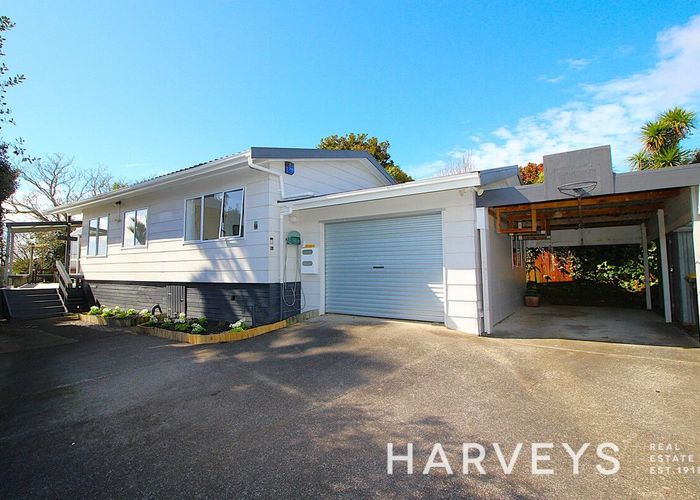  at 5a Porter Avenue, Te Atatu South, Waitakere City, Auckland