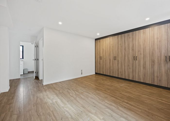  at 6 KORAMA LANE, New Lynn, Waitakere City, Auckland
