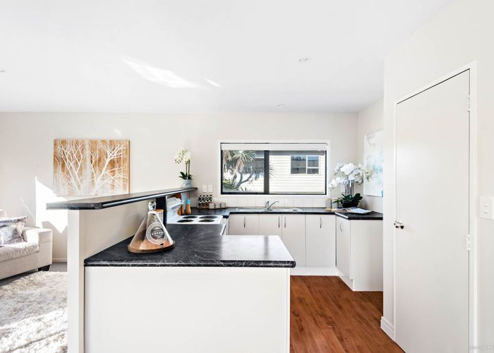  at 14 Mahoe Glade, Patumahoe, Pukekohe