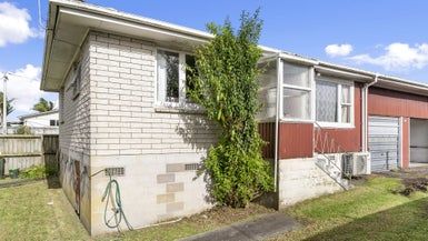  at 5/215 Swanson Road, Henderson, Auckland