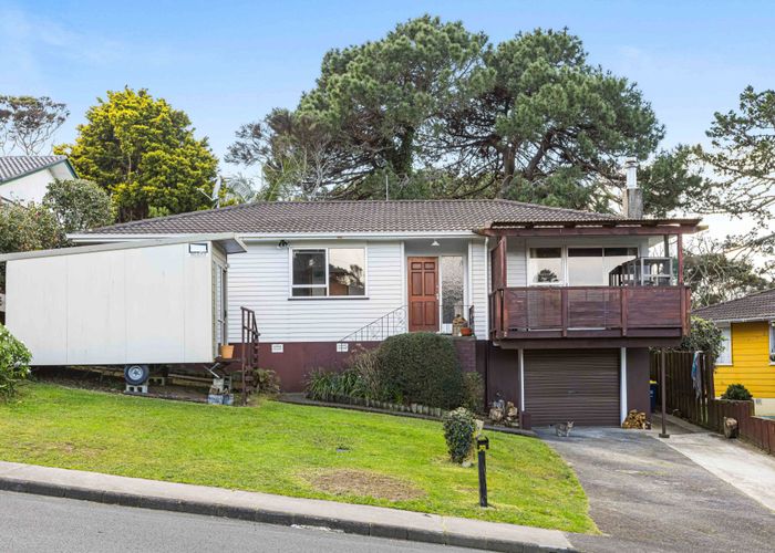  at 46 Easton Park Parade, Glenfield, North Shore City, Auckland