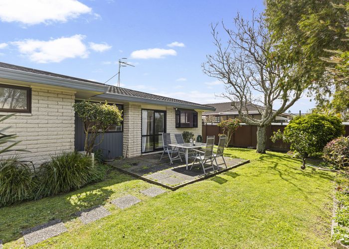  at 1/50 Vivian Wilson Drive, Eastern Beach, Manukau City, Auckland