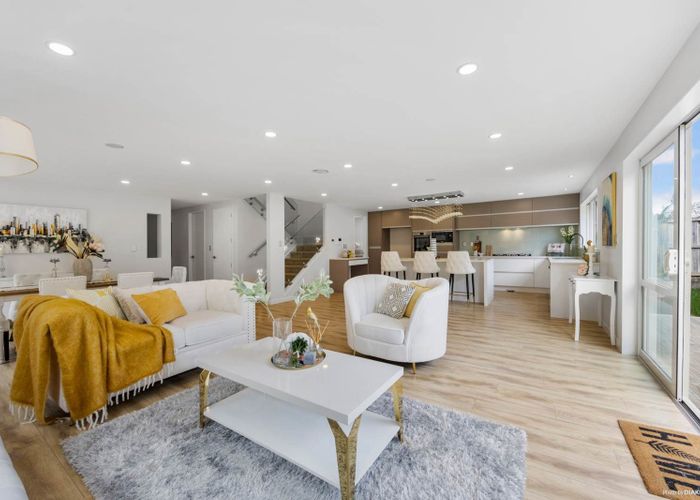 at 2/89 Waipuna Road, Mount Wellington, Auckland
