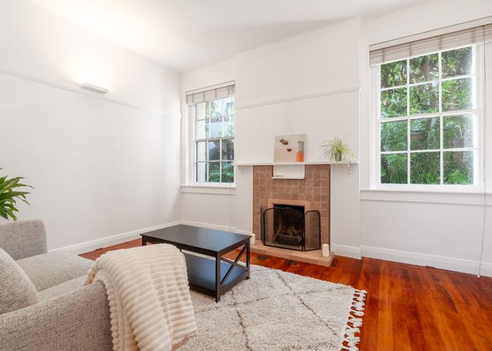  at 2/128 Newton Road, Newton, Auckland City, Auckland