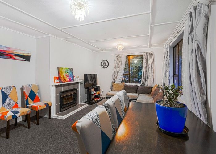  at 187 Aorangi Road, Bryndwr, Christchurch