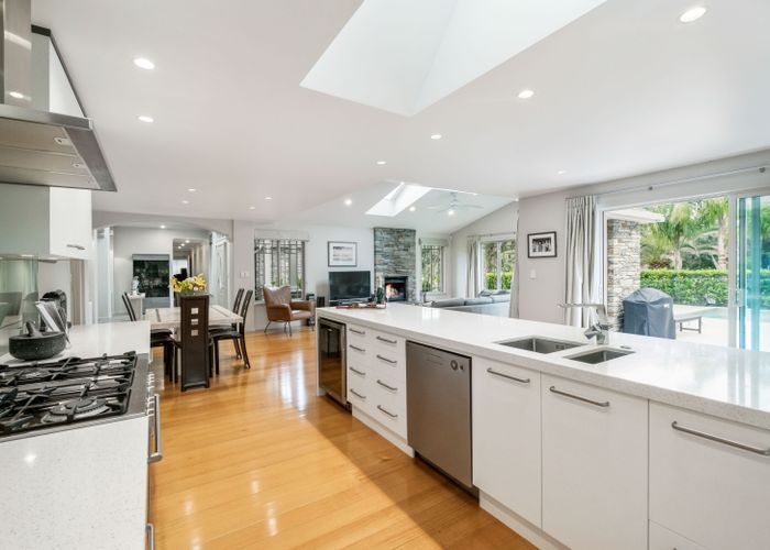  at 5 Thomas Hunter Lane, Greenhithe, Auckland