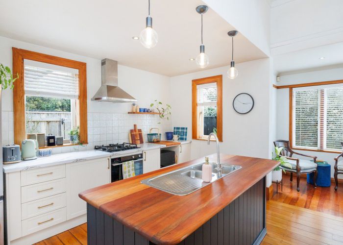  at 32 Worcester Street, West End, Palmerston North, Manawatu / Whanganui