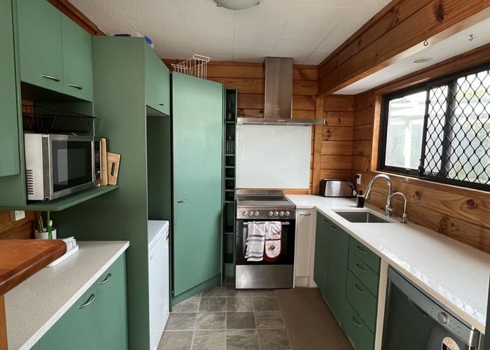  at 11B Heather Pl, Sunnynook, North Shore City, Auckland