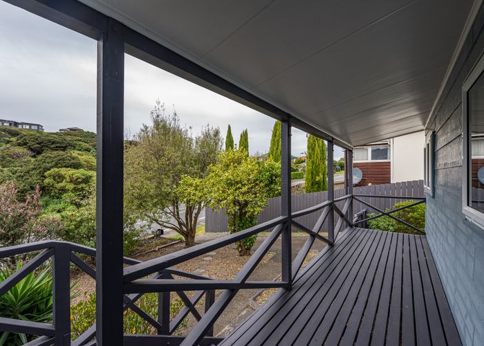  at 52 Grays Road, Plimmerton, Porirua