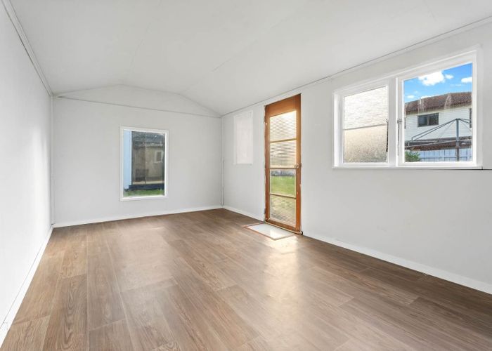  at 43 Hutton Street, Otahuhu, Auckland