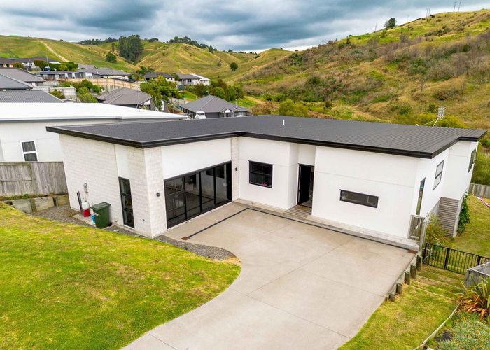  at 19 Bob Carter Place, Welcome Bay, Tauranga