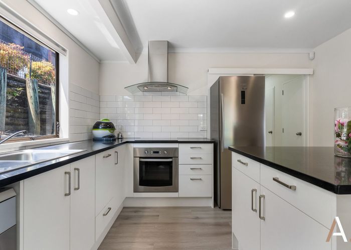  at 4 Kingsclere Place, Goodwood Heights, Auckland