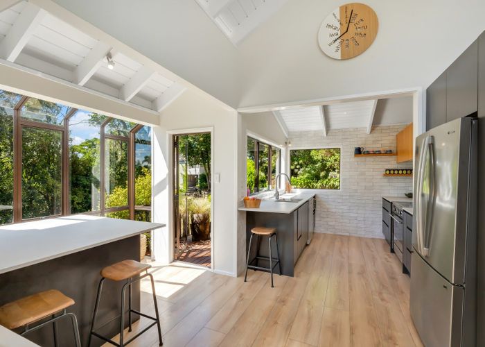  at 190 Sandspit Road, Shelly Park, Auckland