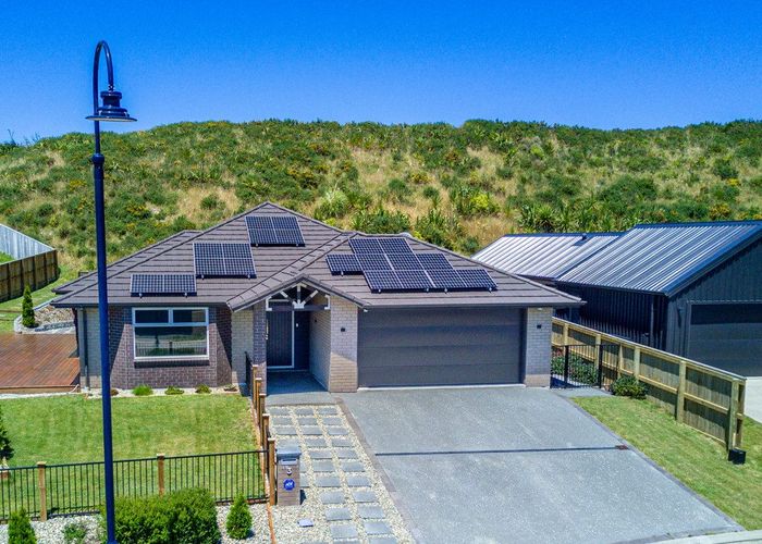  at 3 Okupe Grove, Aotea, Porirua, Wellington