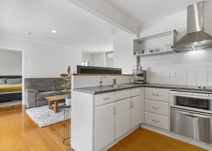  at 1/50 Tawa Road, Onehunga, Auckland