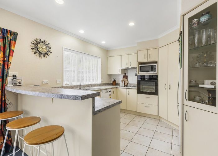  at 139 Woodman Drive, Tawa, Wellington