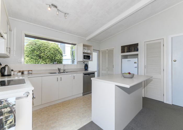  at 7 Jasmine Place, Blockhouse Bay, Auckland