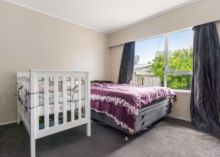  at 1/15 Gloaming Place, Conifer Grove, Takanini