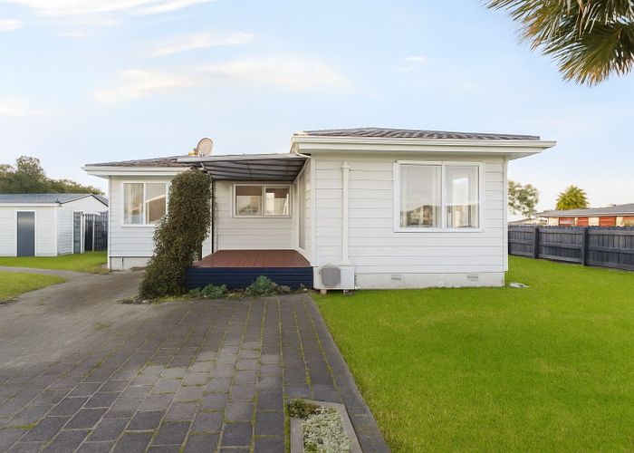  at 2/17 Trimdon Street, Randwick Park, Manukau City, Auckland
