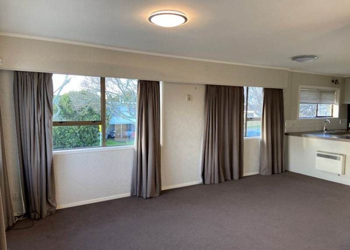  at 1/15 Butley Drive, Farm Cove, Manukau City, Auckland