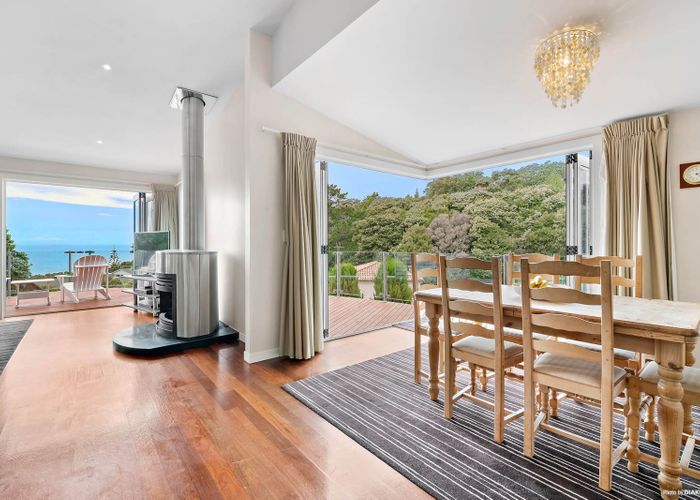 at 7 Whale Cove, Stanmore Bay, Whangaparaoa
