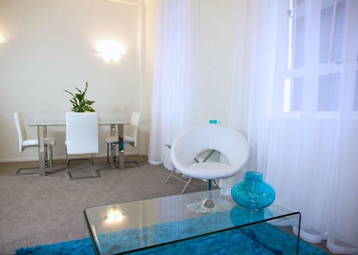  at 323/105 Queen Street, Auckland Central, Auckland