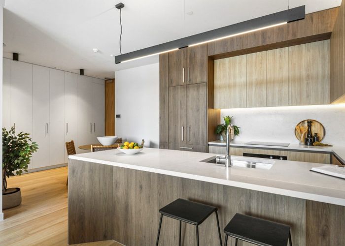  at 9/423-427 Beach Road, Mairangi Bay, North Shore City, Auckland
