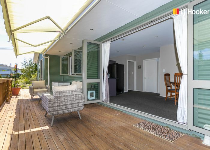  at 14 Moss Street, Portobello, Dunedin