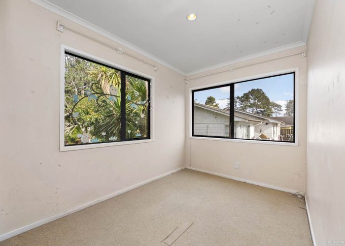  at 1/81 Oreil Avenue, West Harbour, Waitakere City, Auckland
