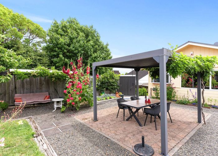  at 117 Bradbury Road, Botany Downs, Auckland